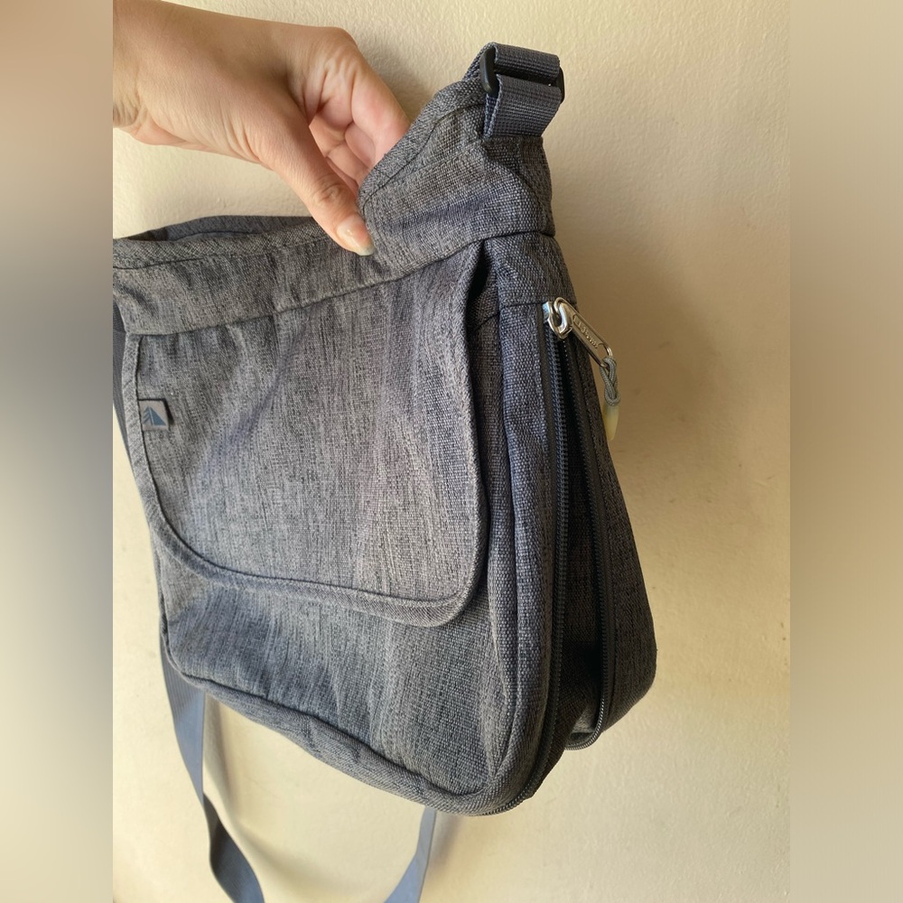 L.L. Bean Gray Crossbody Bag - Picture 4 of 8